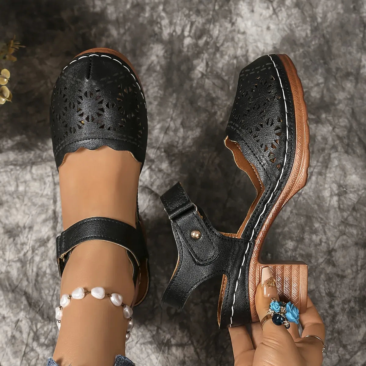 Women’s Cutout Mary Jane Block Heel Sandals