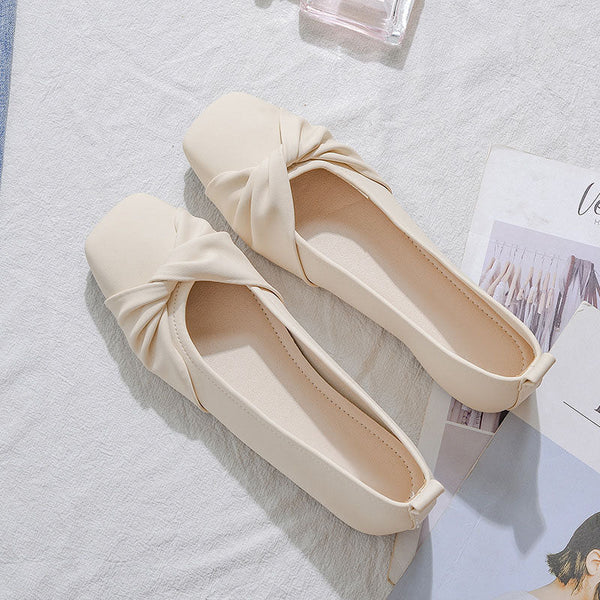Women’s Twist Detail Square Toe Flats