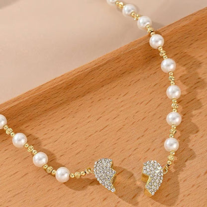 Women’s Magnetic Heart Pearl Style Necklace