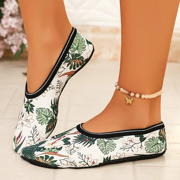 Women’s Hibiscus Print Slip-On Shoes