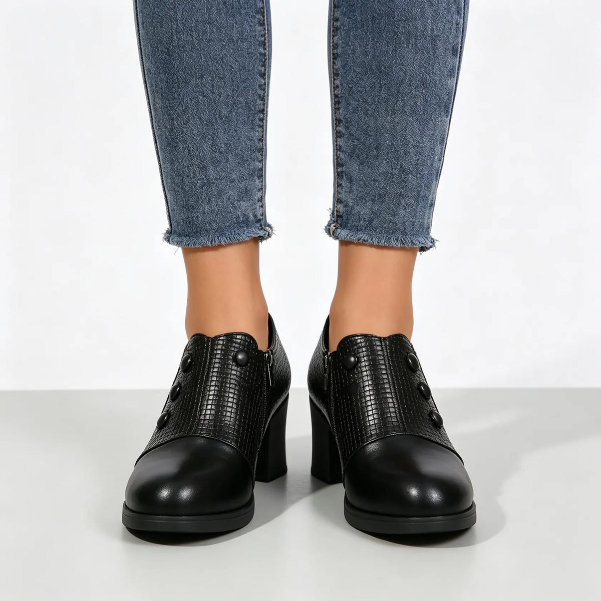 Women's Button-Accent Block Heel Shoes