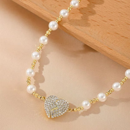 Women’s Magnetic Heart Pearl Style Necklace