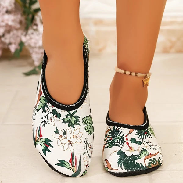 Women’s Hibiscus Print Slip-On Shoes