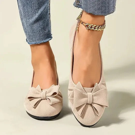 Women's Flat Shoes with Decorative Bow Details