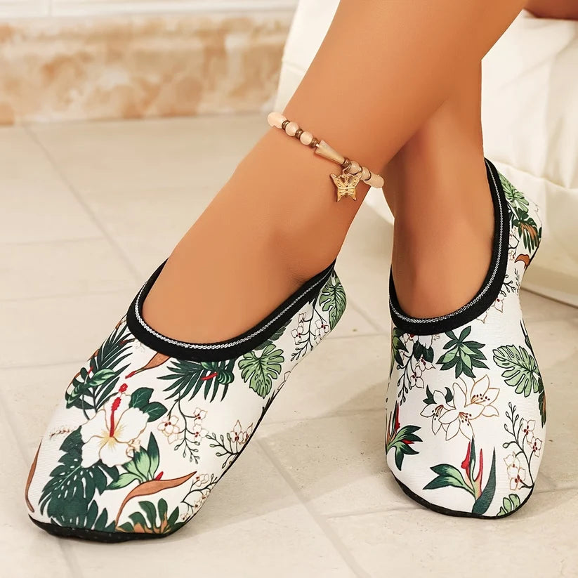 Women’s Hibiscus Print Slip-On Shoes
