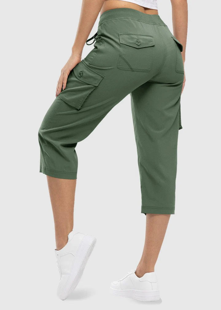Women’s Lightweight Cargo Capri Pants