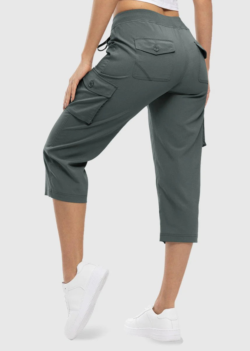 Women’s Lightweight Cargo Capri Pants