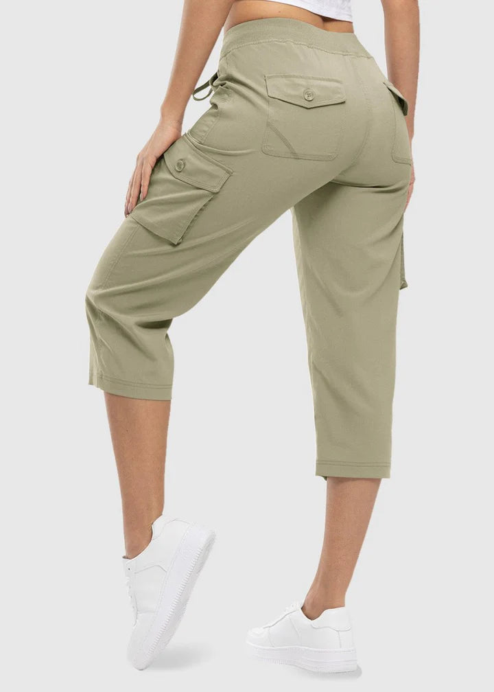 Women’s Lightweight Cargo Capri Pants