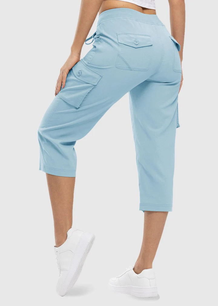 Women’s Lightweight Cargo Capri Pants