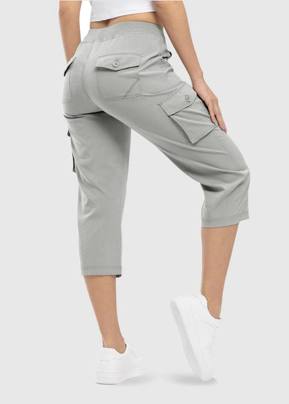 Women’s Lightweight Cargo Capri Pants