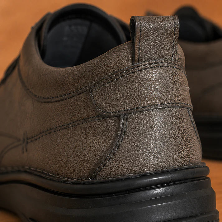 Men's Moc-Toe Lace-Up Shoes