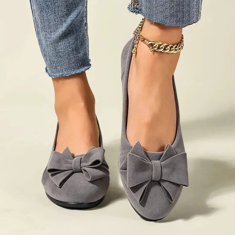 Women's Flat Shoes with Decorative Bow Details