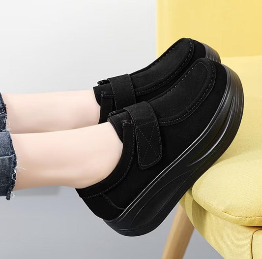 Loxivi Women’s Platform Loafers