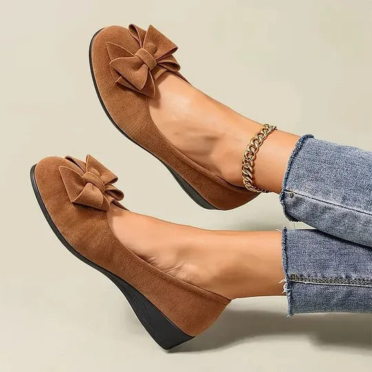 Women's Flat Shoes with Decorative Bow Details