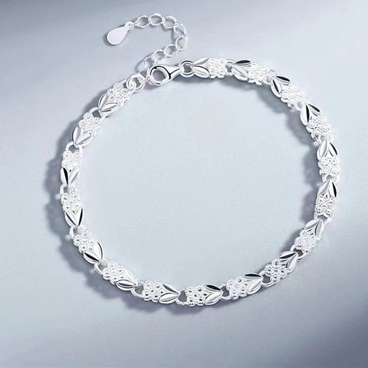 Women’s Elegant Silver Floral Chain Bracelet