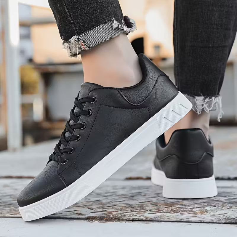 Men’s Lightweight Sports Shoes