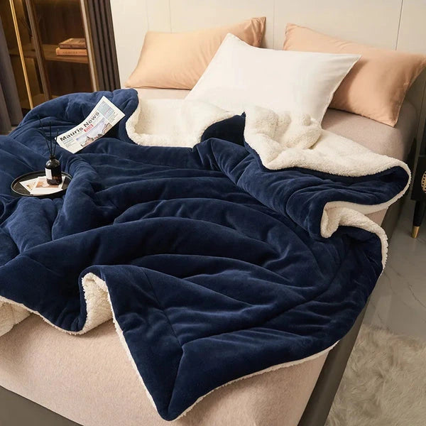 Double-Layer Plush Blanket with Fleece Lining