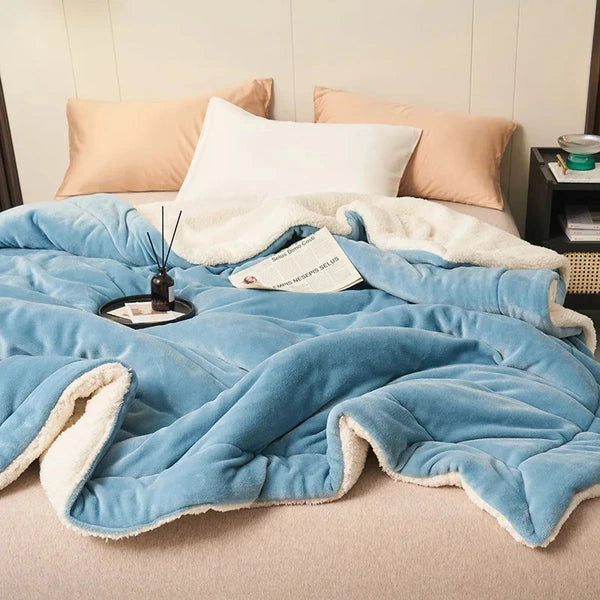 Double-Layer Plush Blanket with Fleece Lining