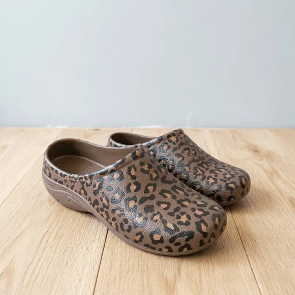 Women’s Leopard Print Flat Mule Sandals