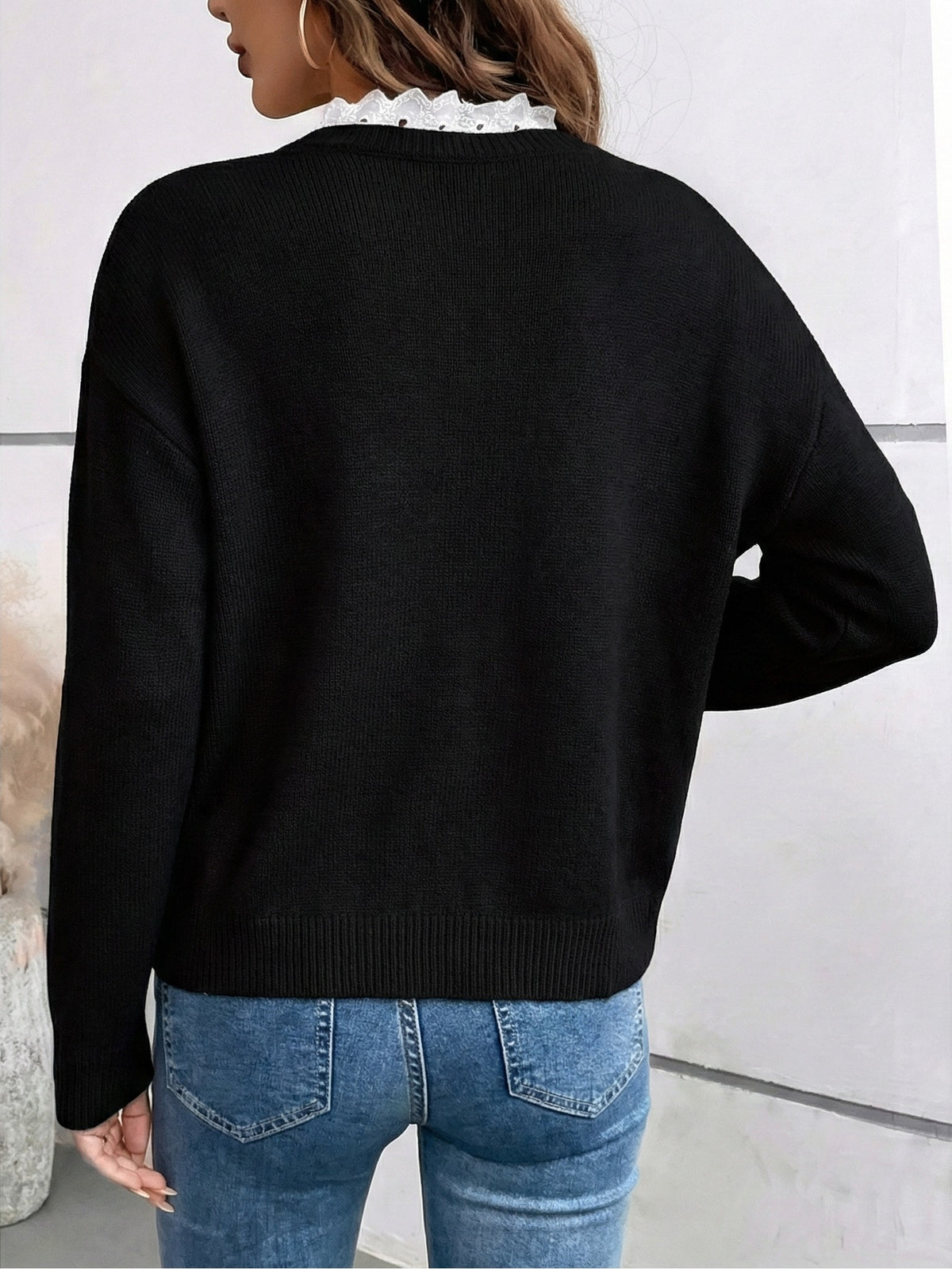 Women's Lace Collar V-Neck Sweater