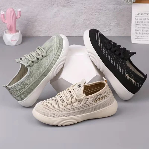 Women’s Textured Lace-Up Casual Sneakers