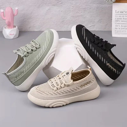 Women’s Textured Lace-Up Casual Sneakers