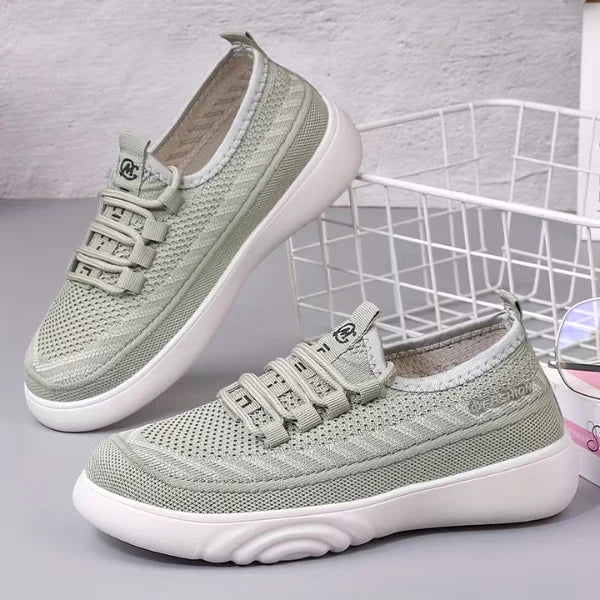 Women’s Textured Lace-Up Casual Sneakers