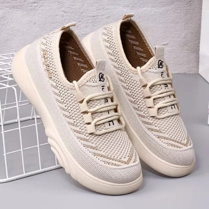 Women’s Textured Lace-Up Casual Sneakers