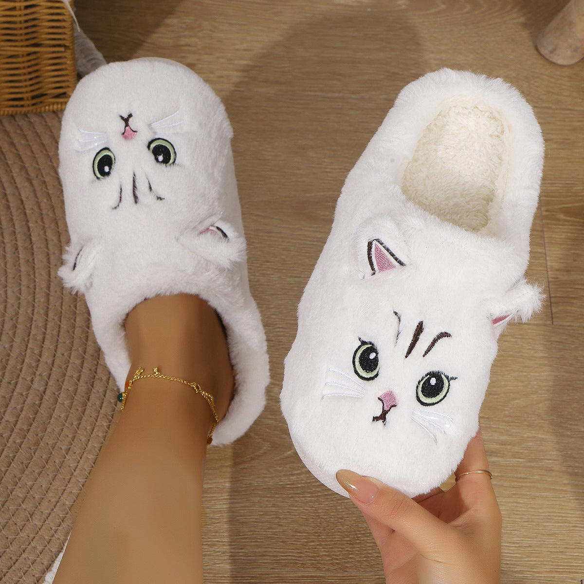 Women's Cat Face Slip-On Slippers