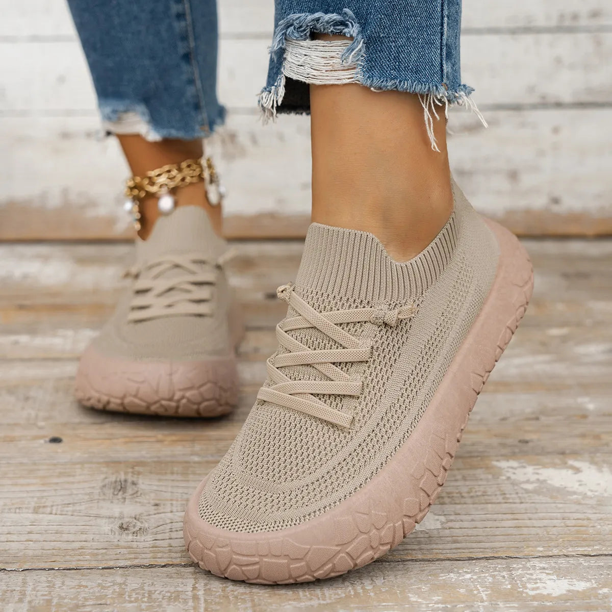Women's Casual Lace-Up Sneakers