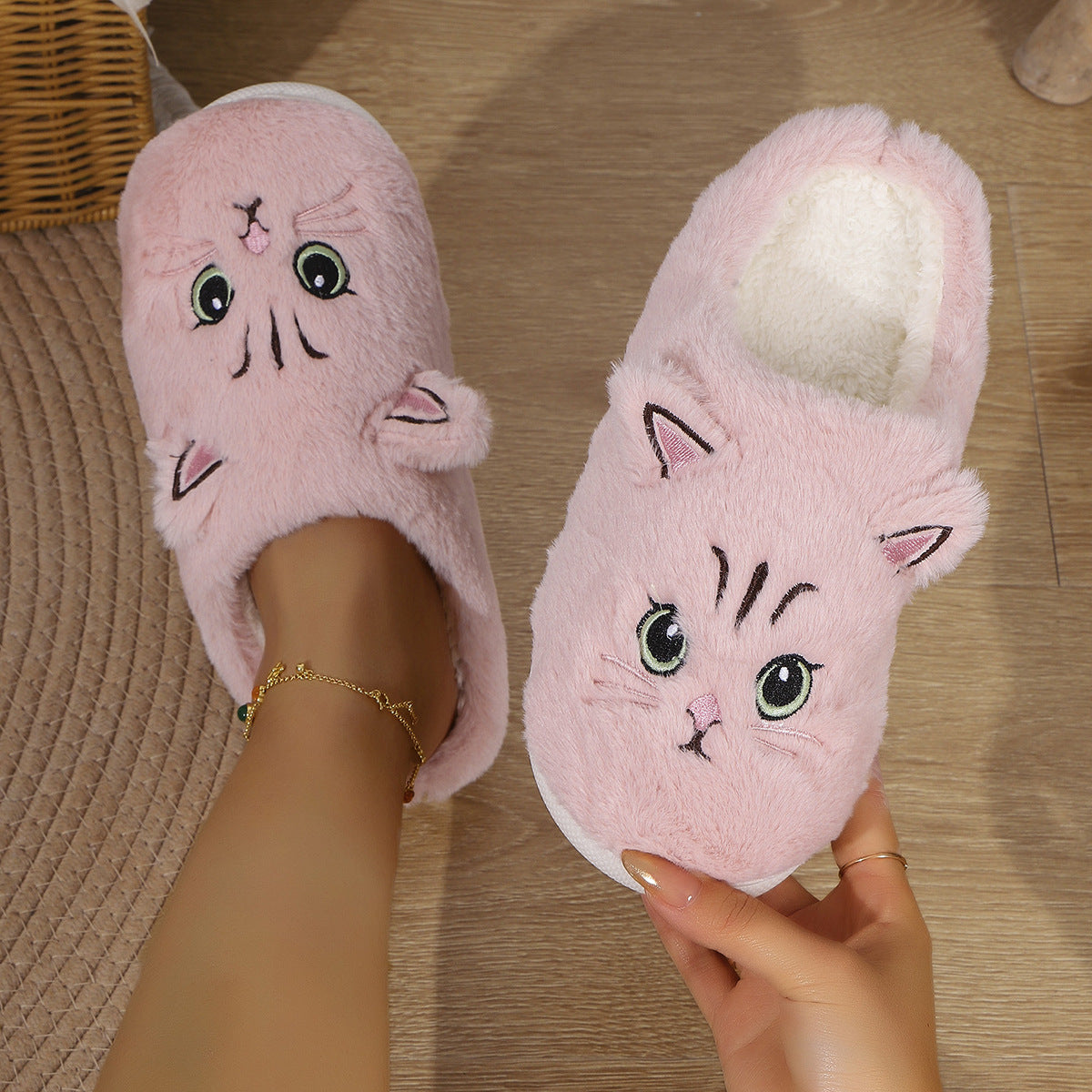 Women's Cat Face Slip-On Slippers