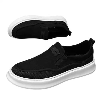 Men’s Contrast Sole Slip-On Loafers