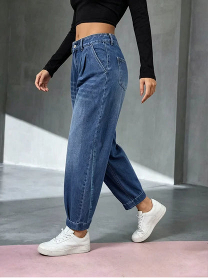 Women’s Relaxed Tapered Jeans
