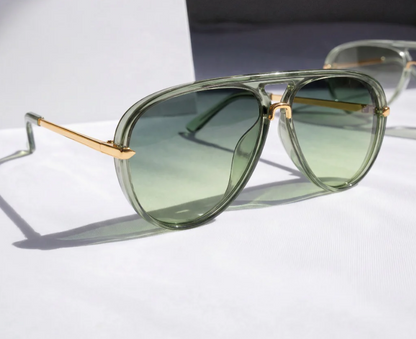 Unisex Aviator Gradient Sunglasses