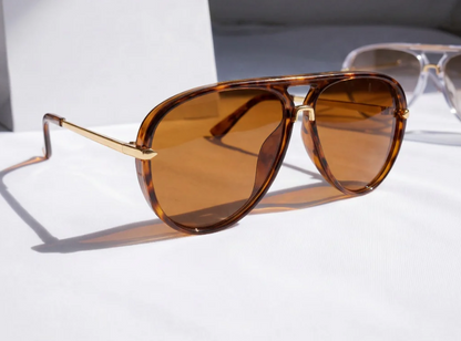 Unisex Aviator Gradient Sunglasses