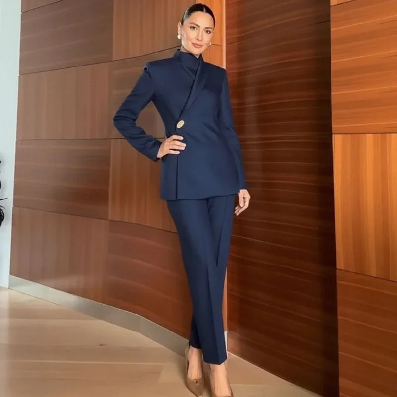 Women's Tailored Blazer & Straight-Leg Pants Set