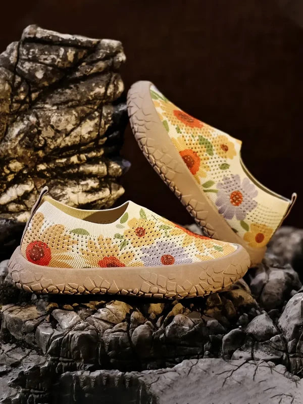 Women’s Knitted Lace-Up Sneakers