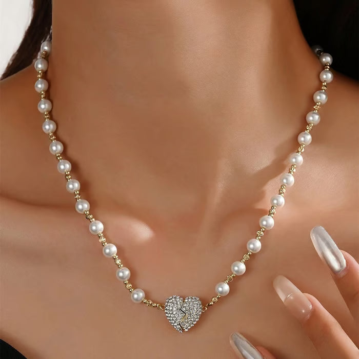 Women’s Magnetic Heart Pearl Style Necklace