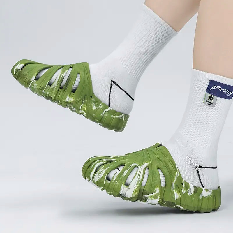 Unisex Leaf Vent Garden Clogs
