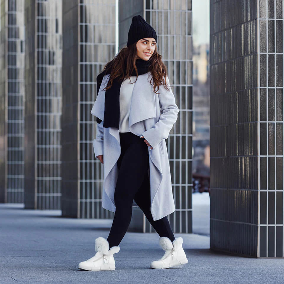 ELEGANT PADDING CRYSTAL BOOTS