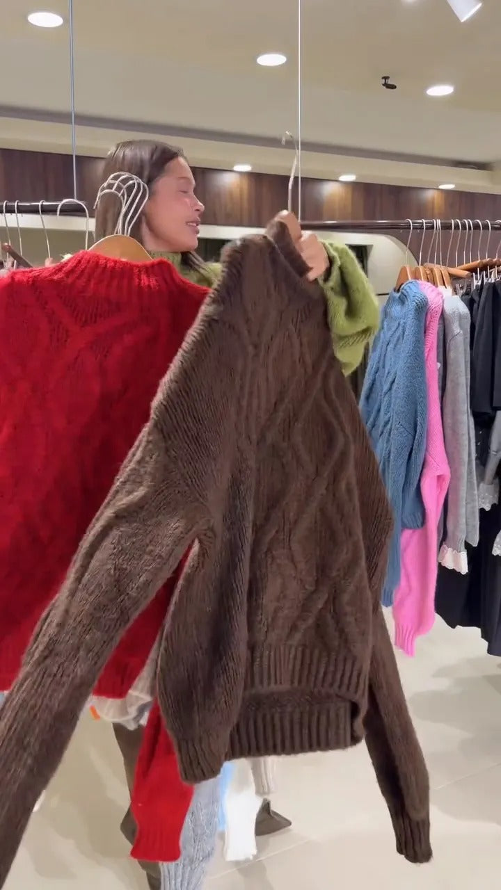 Women's Cable Knit Oversized Sweater