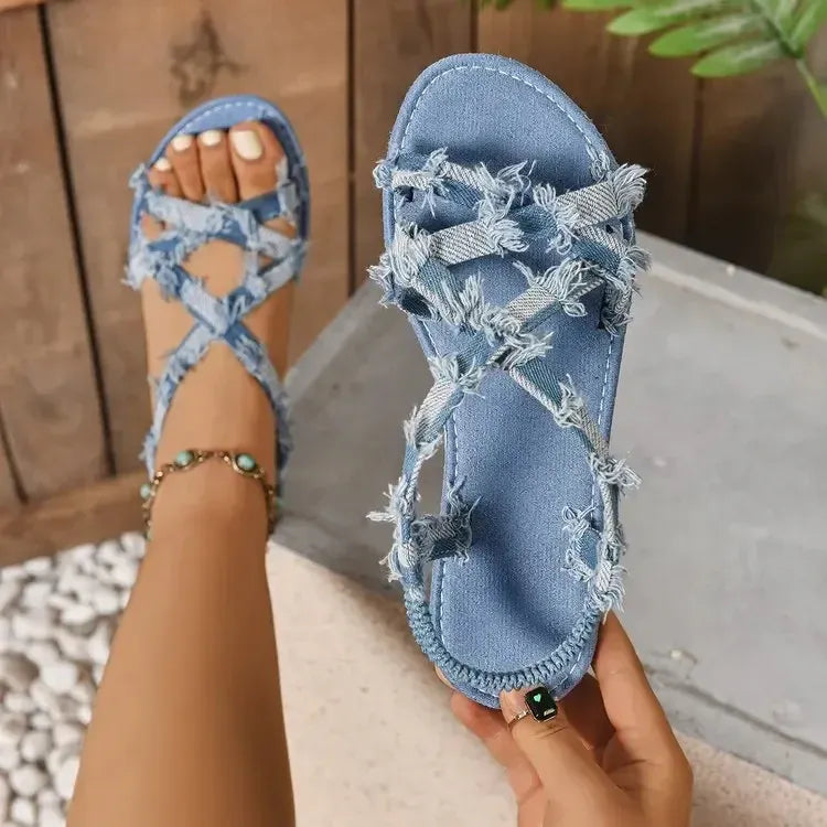 Women’s Frayed Crisscross Flat Sandals
