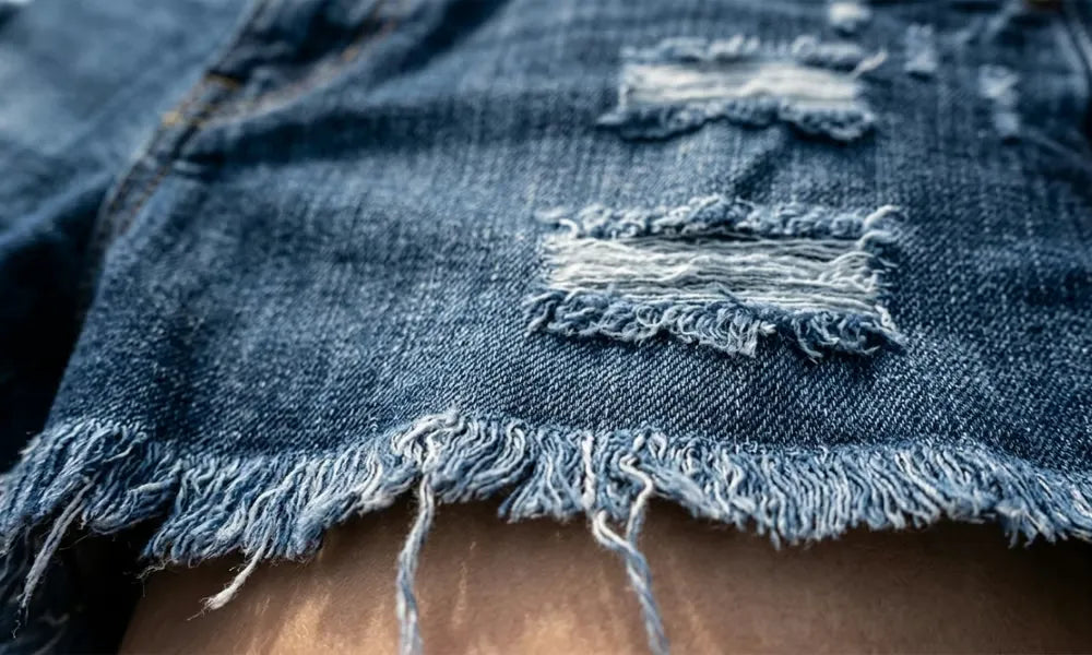 Women's Distressed Frayed Hem Denim Shorts