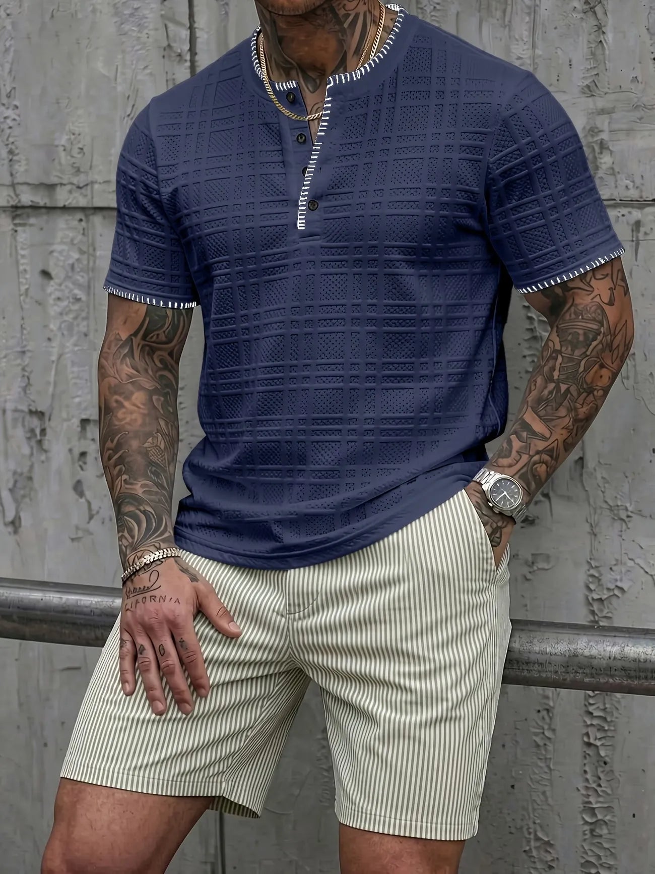 Men's Textured Henley Short Sleeve Shirt