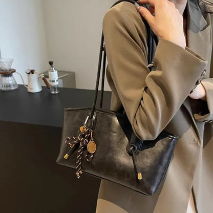 Women’s Vintage-Style Faux Leather Shoulder Tote Bag