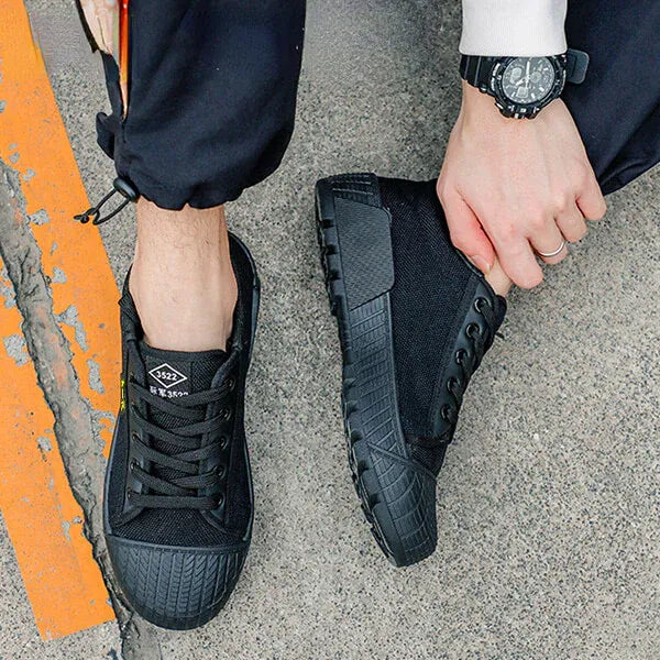 Men’s Rugged Low-Top Lace-Up Sneakers