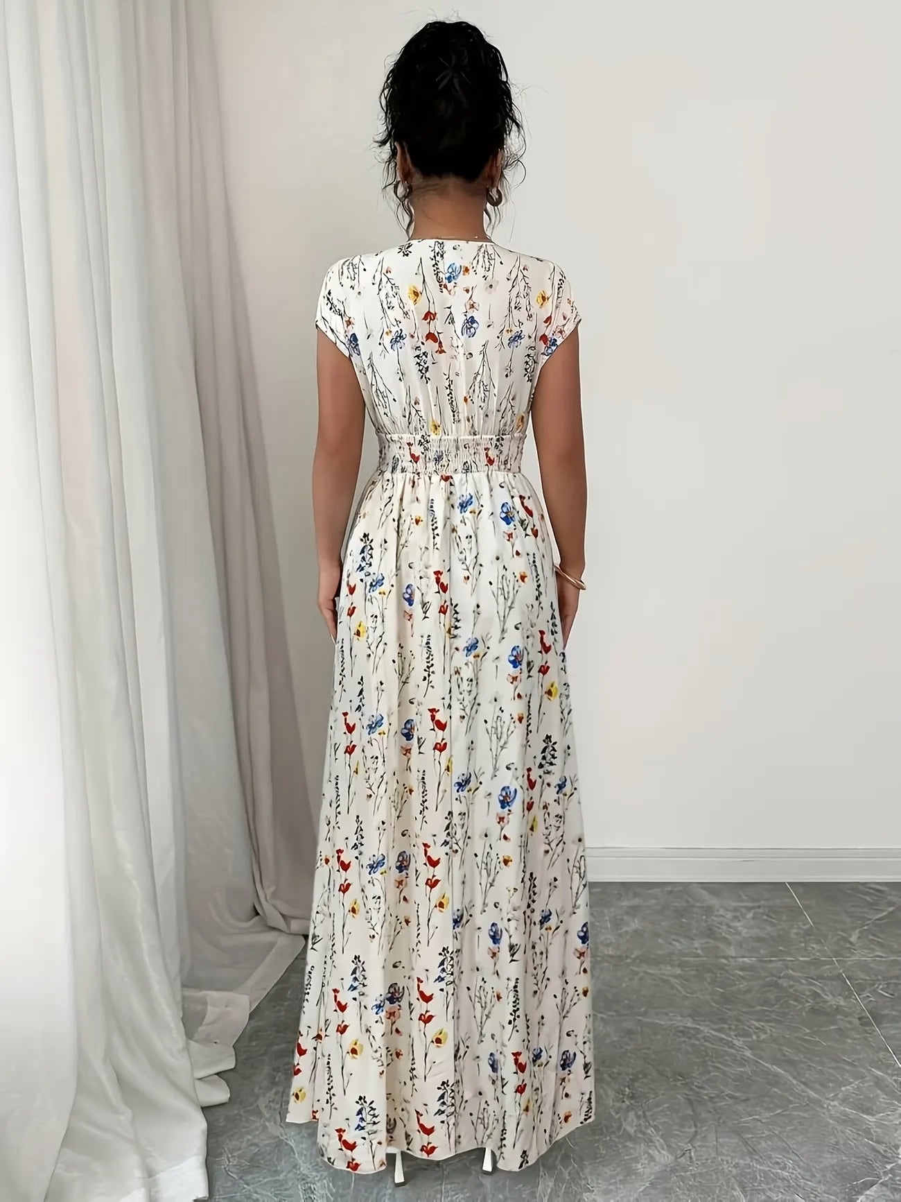 Women’s Printed Waist-Cinching V-Neck Maxi Dress