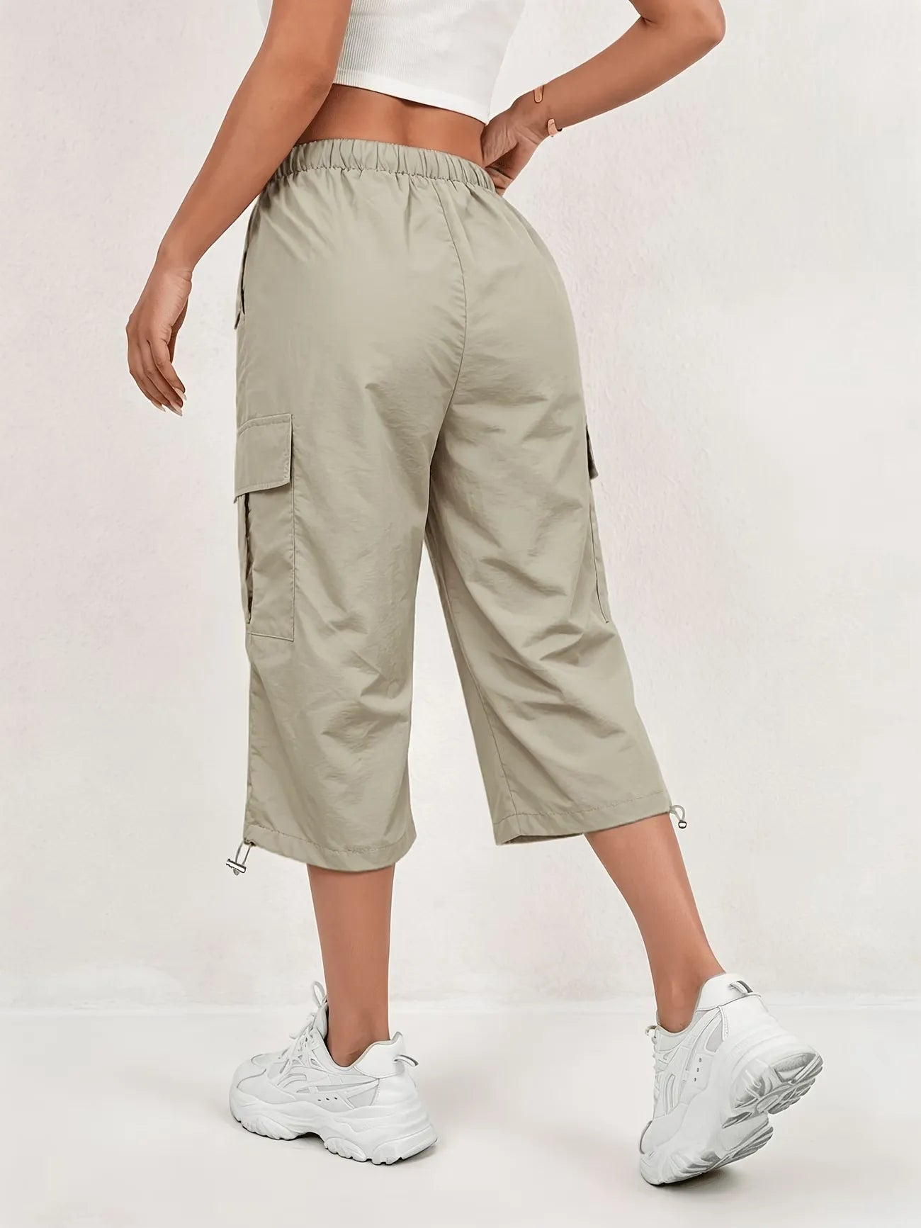 Women’s High-Waist Cargo Capri Pants