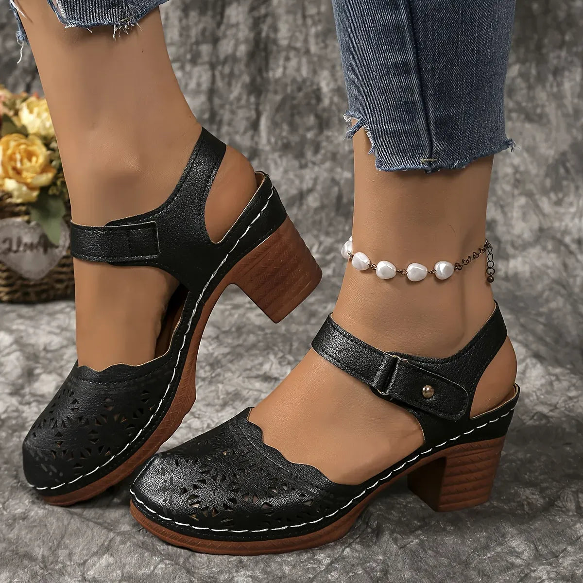 Women’s Cutout Mary Jane Block Heel Sandals