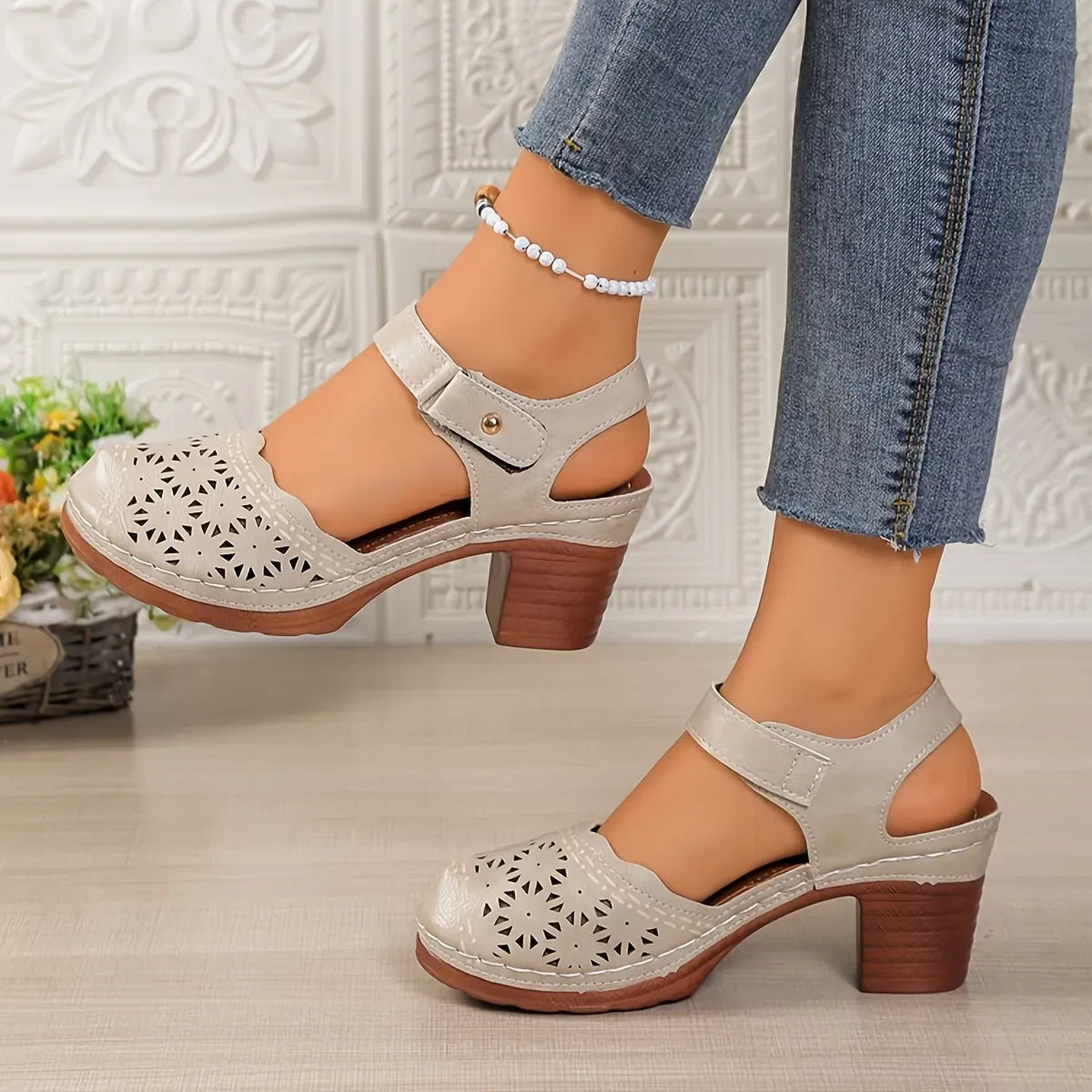 Women’s Cutout Mary Jane Block Heel Sandals
